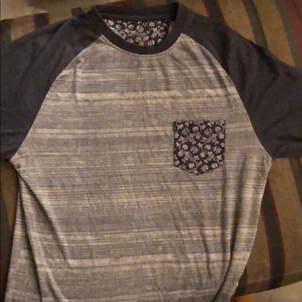 Qtr sleeve shirt